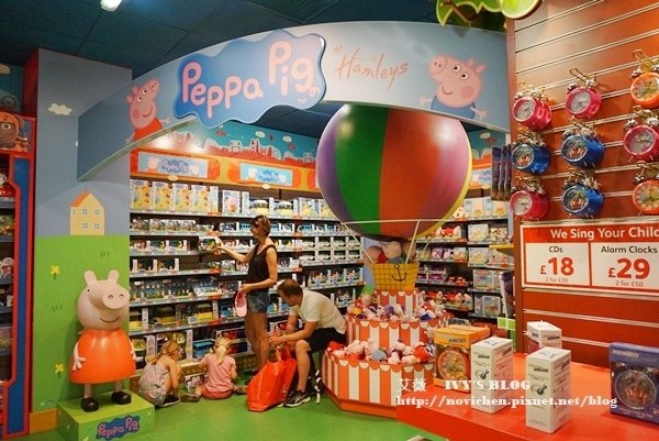 HAMLEYS_28.JPG