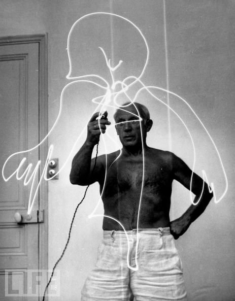 picasso-light-drawing-6.jpg