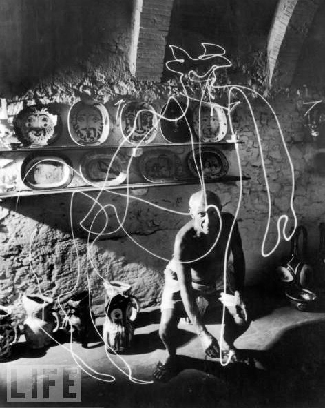 picasso-light-drawing-7.jpg