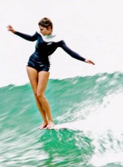 44576de053299026d42b4f5f29cbf45c--surfer-girls-longboard.jpg