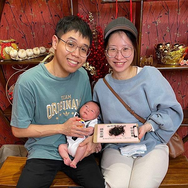 唯原滿月剃頭嬰兒古禮_【台北市台北門市】滿月到府古禮剃胎毛_