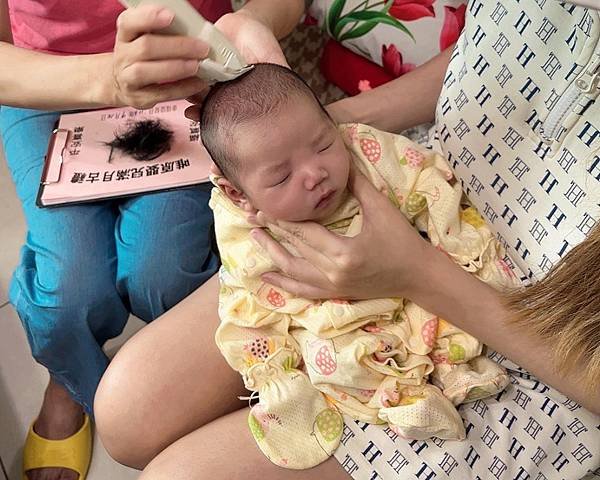 【唯原嬰兒剃胎毛】新北市泰山區｜錢寶寶滿月古禮全紀錄