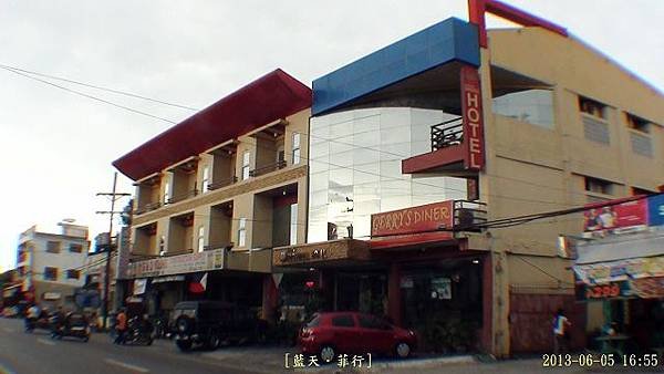 102-0605 LaOag iLocos ROSEWELL HOTEL DSC04312.jpg