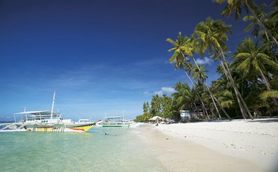 White Beach at Alona Beach in Panglao.jpg