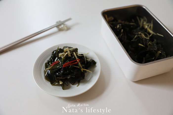 日本蒟蒻飯蒟蒻麵、鮪魚棒、番茄汁、韓國有調味海苔等日韓減醣食