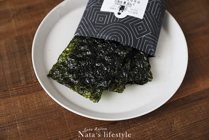 日本蒟蒻飯蒟蒻麵、鮪魚棒、番茄汁、韓國有調味海苔等日韓減醣食