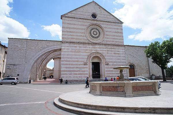 Assisi-阿西西-San Pietro-義大利03