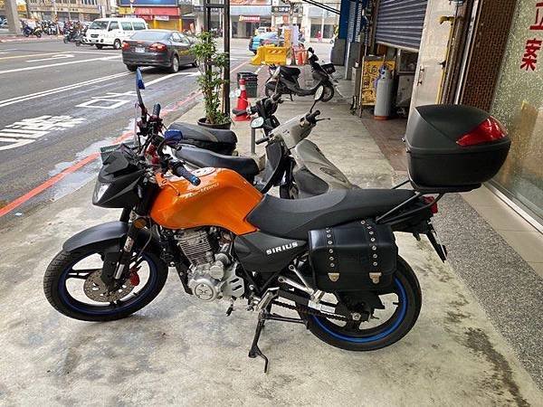 黃先生用機車借款
