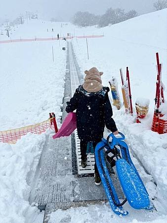 [日本新瀉]石打丸山雪場讓兩歲半的兒子玩很開心