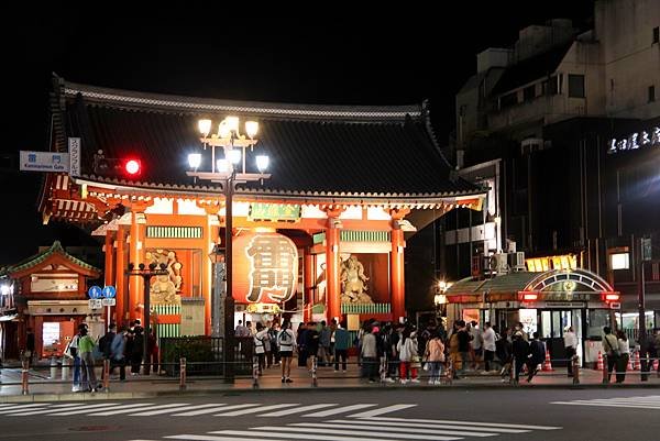 夜訪金龍山淺草寺.JPG