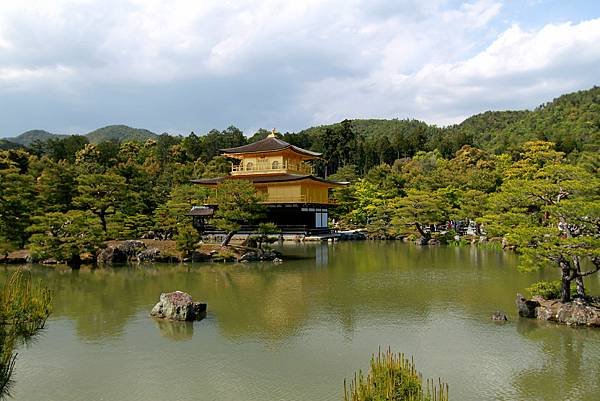 鹿苑金閣寺-15.JPG