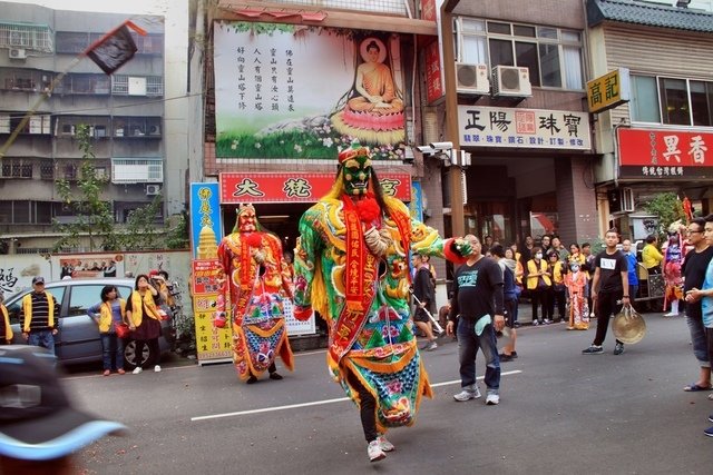 台中萬春宮會香-14.JPG - 竹塹真后媽祖會戊戌年南巡刈火參香-臺中萬春宮會香刈火