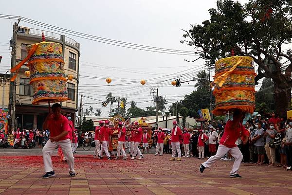 鎮海宮拜廟-2.JPG