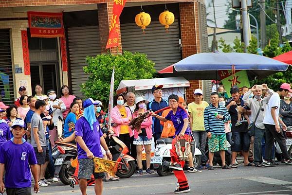 金茄萣港共心堂家將拜廟-1.JPG