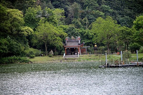 宜蘭縣梅花湖英雄祠.JPG