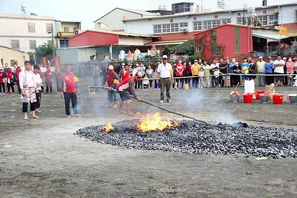 新園媽祖過火-3.jpg