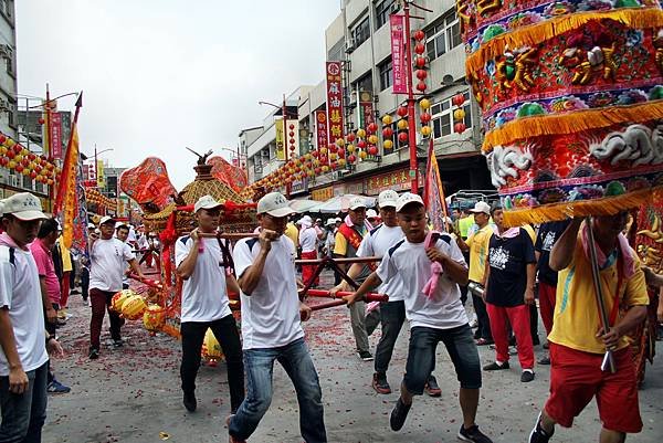 彰化溪洲震威宮新港奉天宮參香-5.JPG