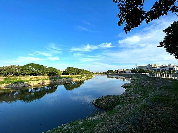 河濱拈花惹草-28.jpg