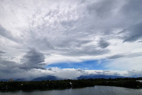 雨後鵬灣大橋-1.JPG