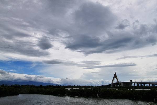 雨後鵬灣大橋-1-1.JPG