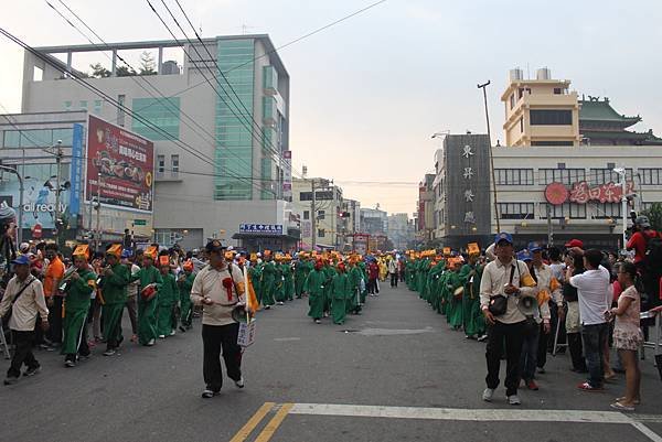 101年10月19日東港迎王-遷船 402.jpg