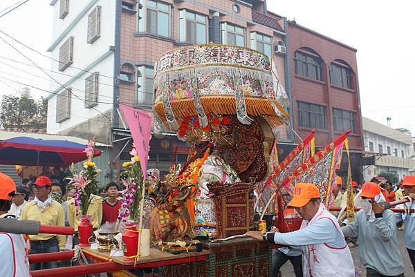 己丑正科東港迎王神轎入廟參禮