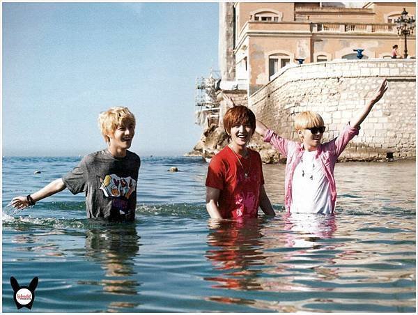 2011-SHINee in Barcelona-10