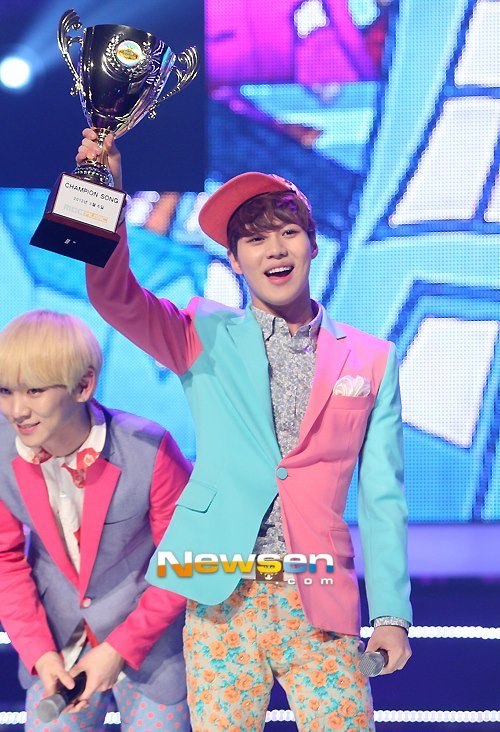 ‎130306 Show Champion-8-T