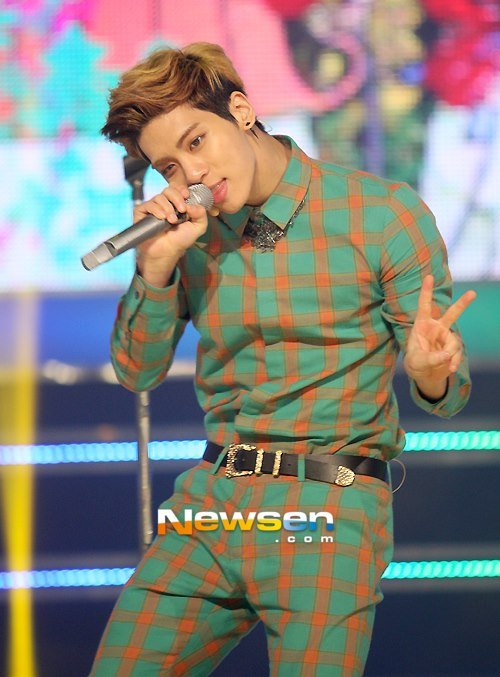 130327 Show Champion-D2-J3