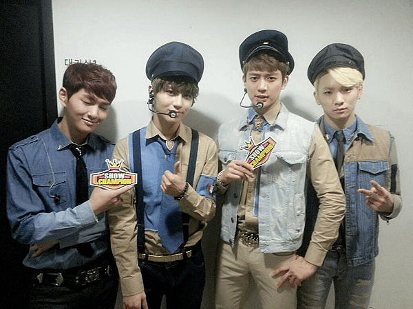 130501 Show Champion 更新二-閃耀SHINee～早上上班第一件事情，就是成員睏了~我也喜歡SHINee的彩排~聲帶爆炸的今天~請準時死守18：00的Show Champion!!!