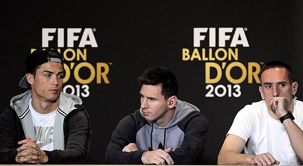 834414_1_org_FIFA_Ballon_d_Or_awa_36898098