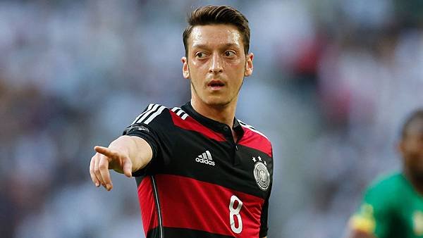 061214-Mesut-Ozil-PI