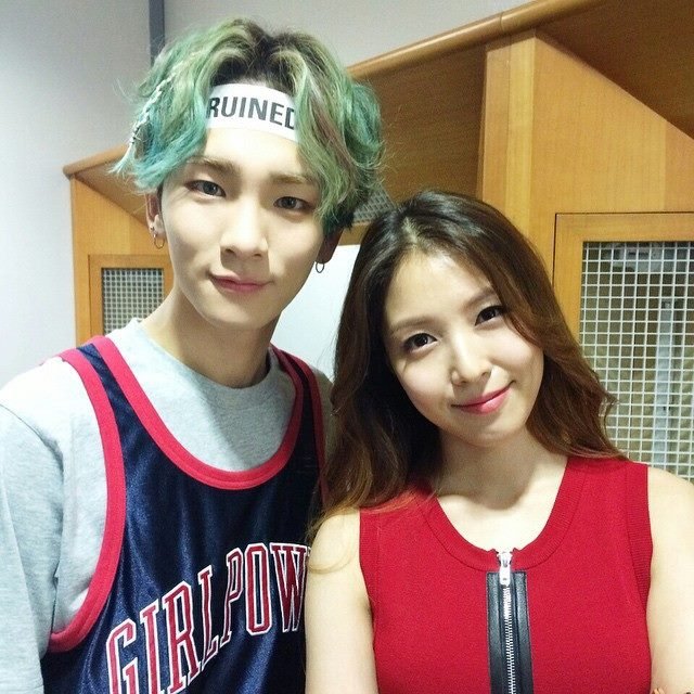 150601 Key 微博 &amp; Instagram 更新1-who are you stranger!