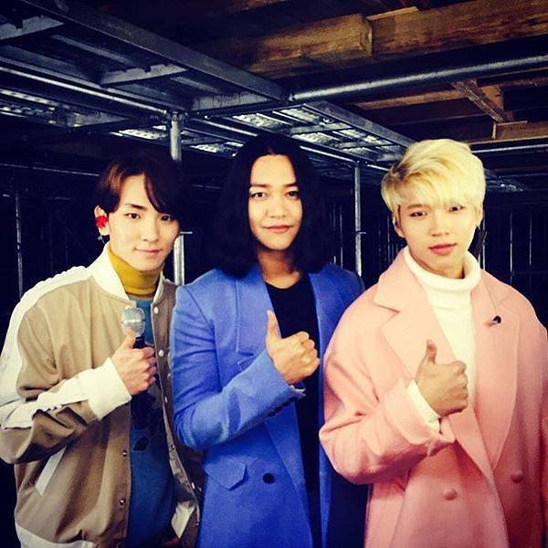 151230 Key Instagram 更新① 在深深的夜空飛翔