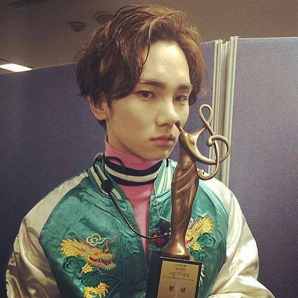 160115 Key Instagram更新-LOVE