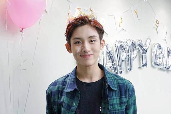 181028 &#127874;HAPPY BIRTHDAY TO #WINWIN&#128037;1