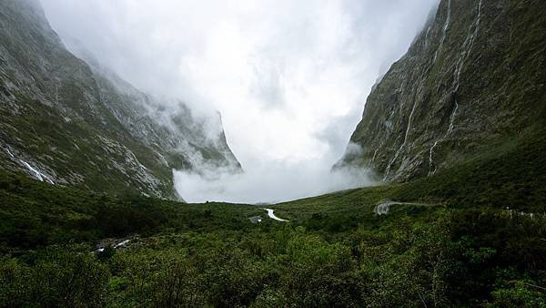 Journey to Milford Sound 045.jpg