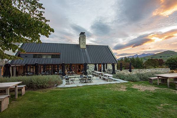 Leaving Te Anau to Arrowtown 086.jpg