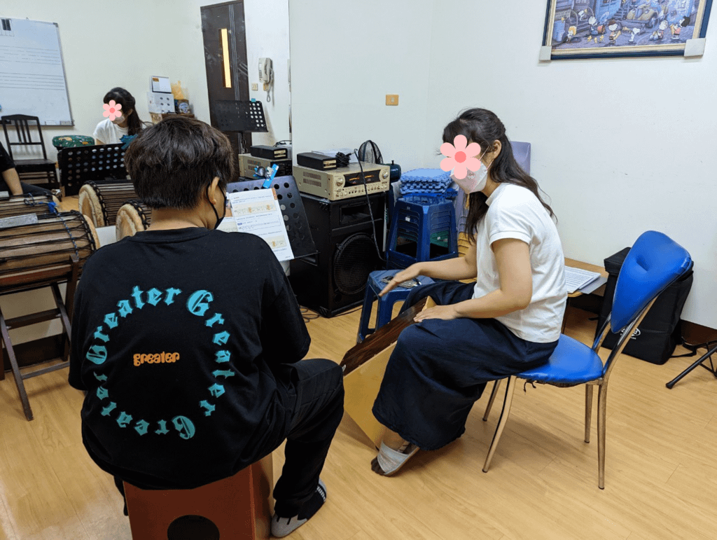 琴芸韻音樂中心,台南音樂教室,小朋友學樂器推薦,木箱鼓空靈鼓,台南上音樂課5.png