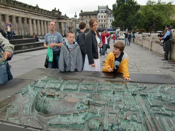 2011-9-ED-cowgate2.JPG