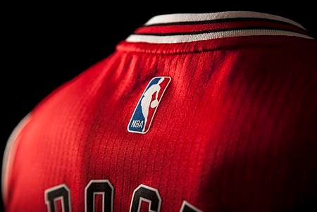 NBA與ADIDAS共同發佈全新SWINGMAN球迷版球衣_芝加哥公牛隊_更適合亞洲人身材的合身剪裁版型