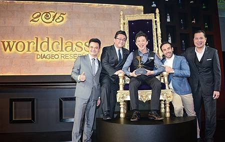 2015 DIAGEO WORLD CLASS台灣區決賽圓滿成功，左起為帝亞吉歐有限公司台灣分公司總經理王孝倫、日式調酒界翹楚上野秀嗣（Hidetsugu Ueno）、臺北文華東方酒店M.O.Bar張柏雄（Jacko）、2012 DIAGEO WORLD CLASS世界冠軍Tim Philips、DIAGEO BAR ACADEMY亞太區總監林子文（Lam Chi Mun）