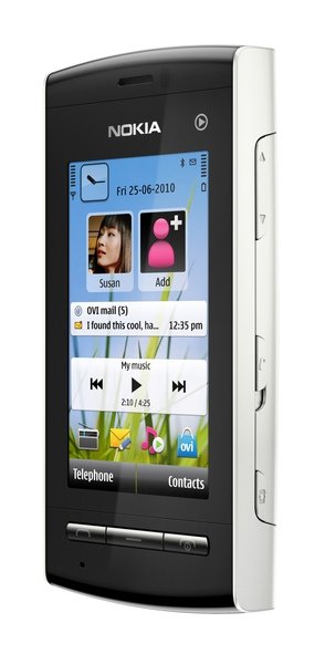 Nokia 5250 擁有Ovi商店與Facebook等多款社群網站Widget