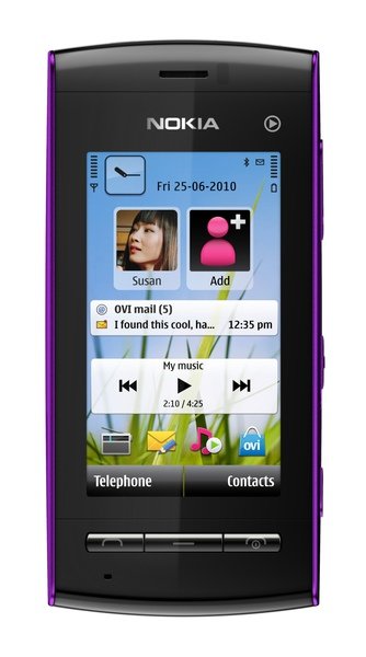 Nokia 5250 觸控音樂手機 擁有獨特金屬質感背蓋