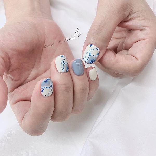 cc_gel_nails_117477102_973800003091033_8902778743826279022_n.jpg