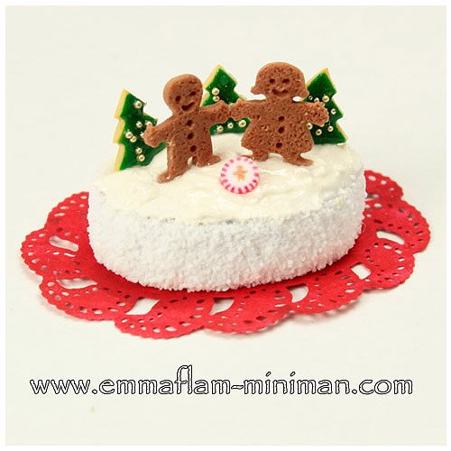 Gingerbread Folk Christmas Cake