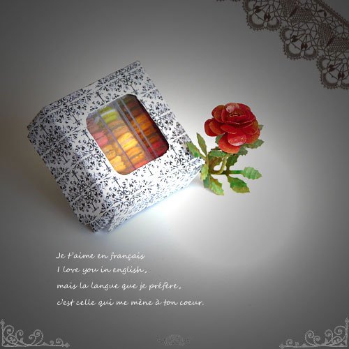 52-Macaroon-Rose-Box-2.jpg