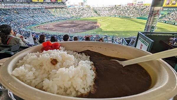 甲子園名物「甲子園咖哩」的百年紀念版