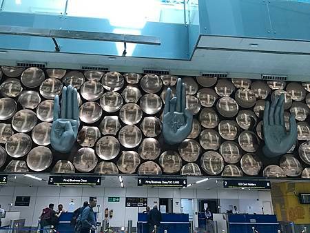 長榮航空的空服罷工，對小市民小股民的影響