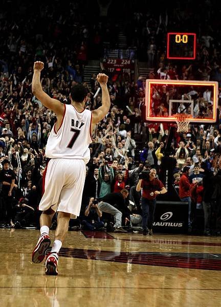 brandon-roy-back-celebrate